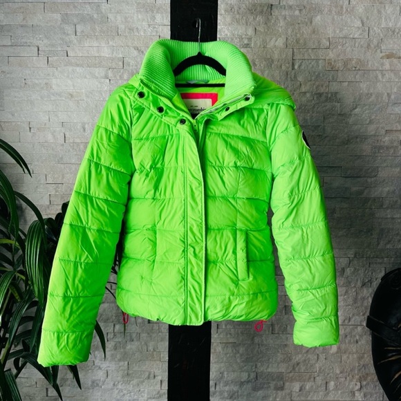 Abercrombie and Fitch Neon Green Quilted Hooded Puffer Coat Jacket Size Small - Picture 1 of 7